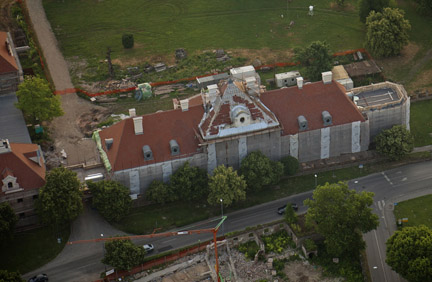 Obnova dvorca 2010.g - fototeka MK-a i Hrvatskog restauratorskog zavoda 